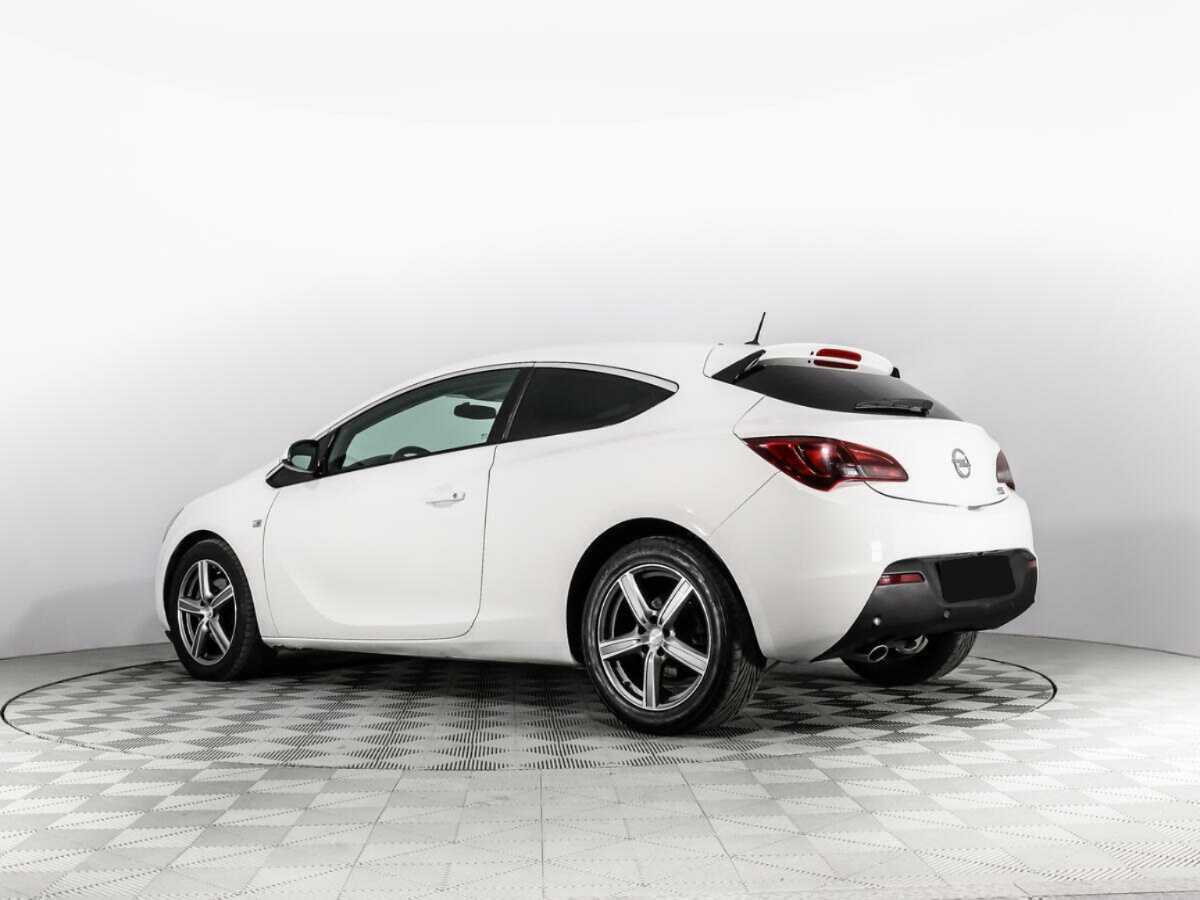 Opel Astra 2014 года с пробегом. Фото: #6