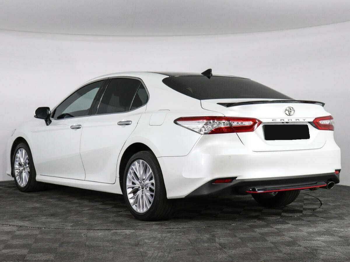 Toyota Camry 2019 года с пробегом. Фото: #5