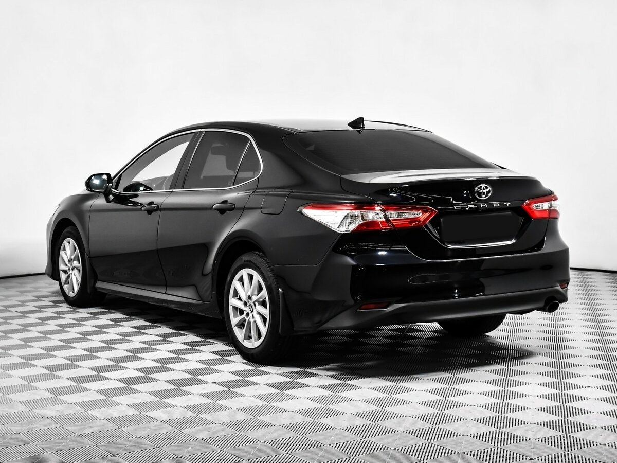 Toyota Camry 2021 года с пробегом. Фото: #6