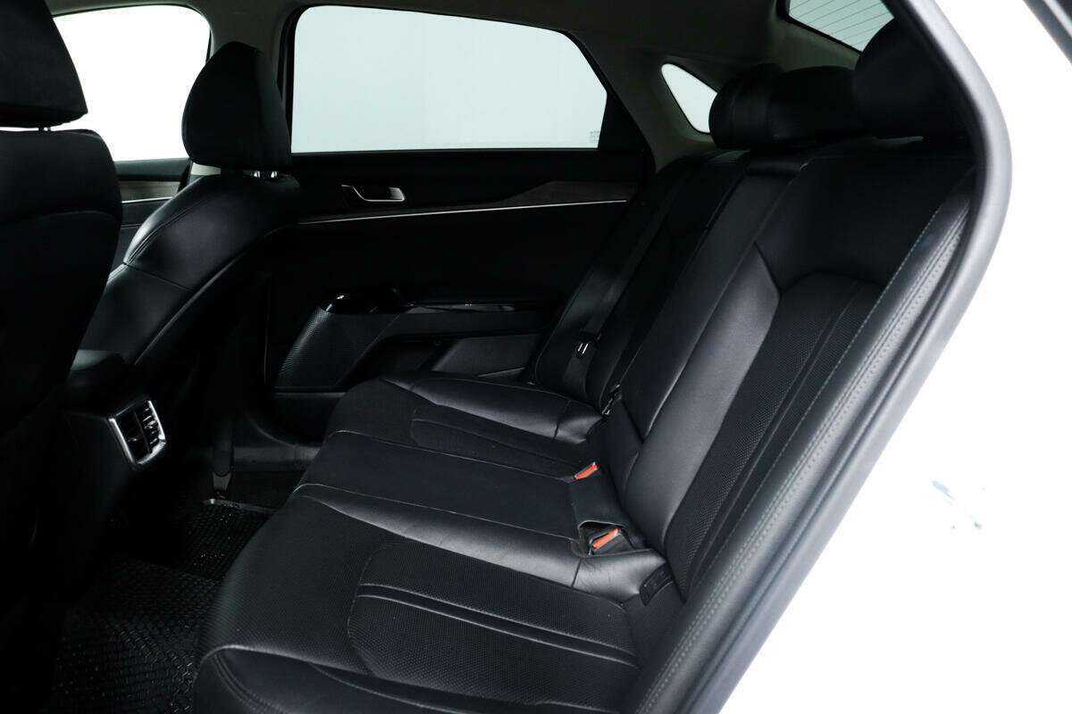 Kia K5 2020 года с пробегом. Фото: #10