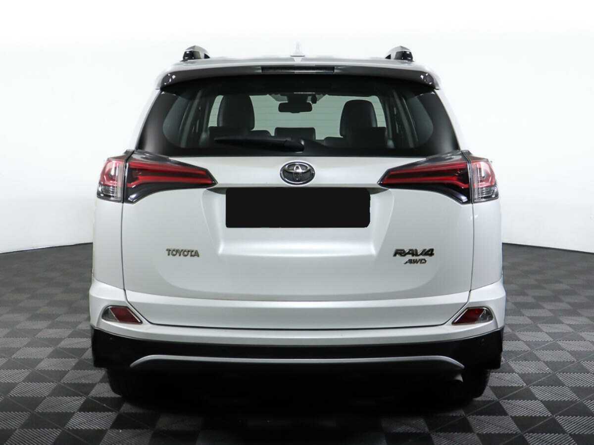 Toyota RAV4 2018 года с пробегом. Фото: #4