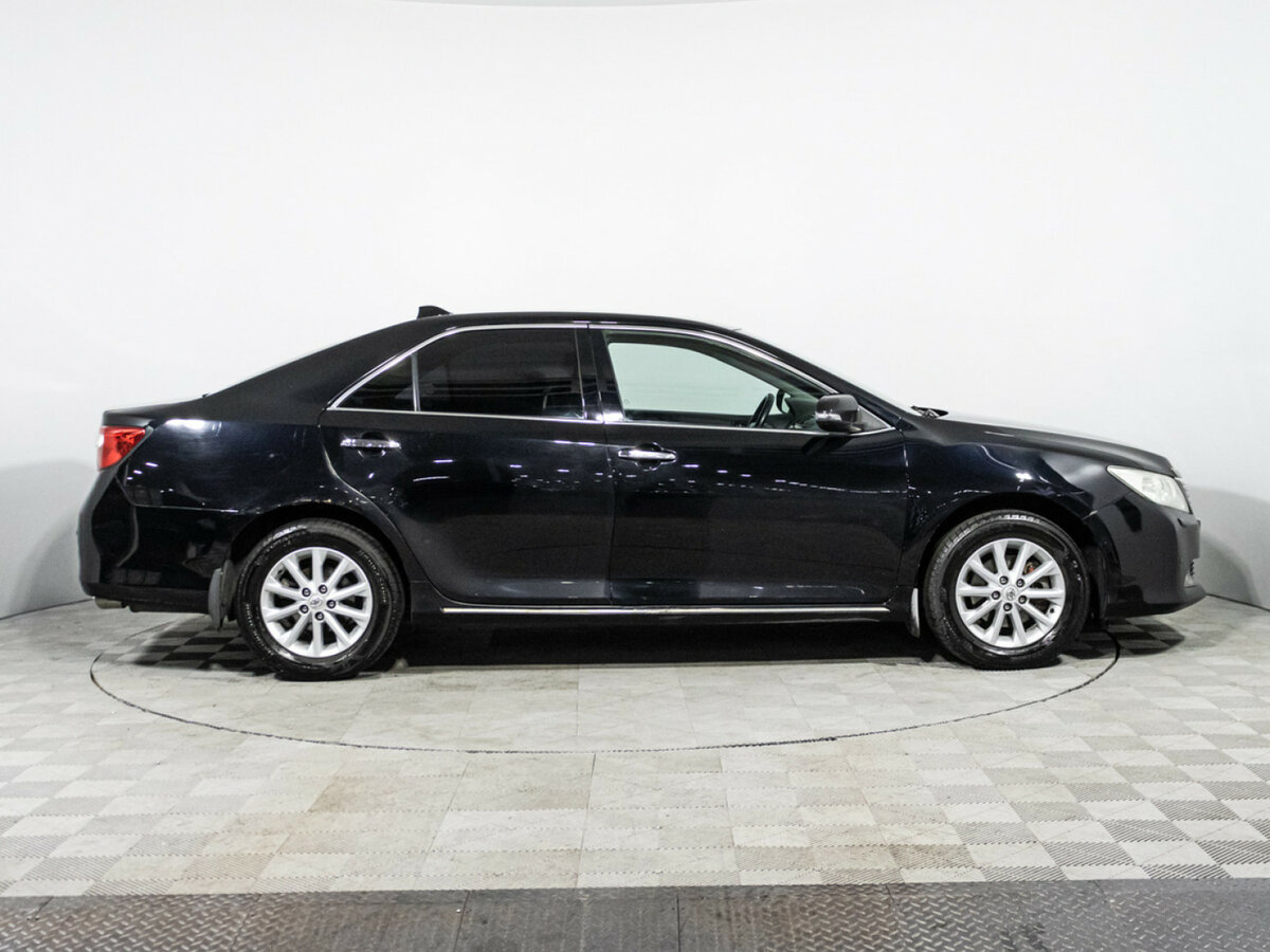 Toyota Camry 2014 года с пробегом. Фото: #3
