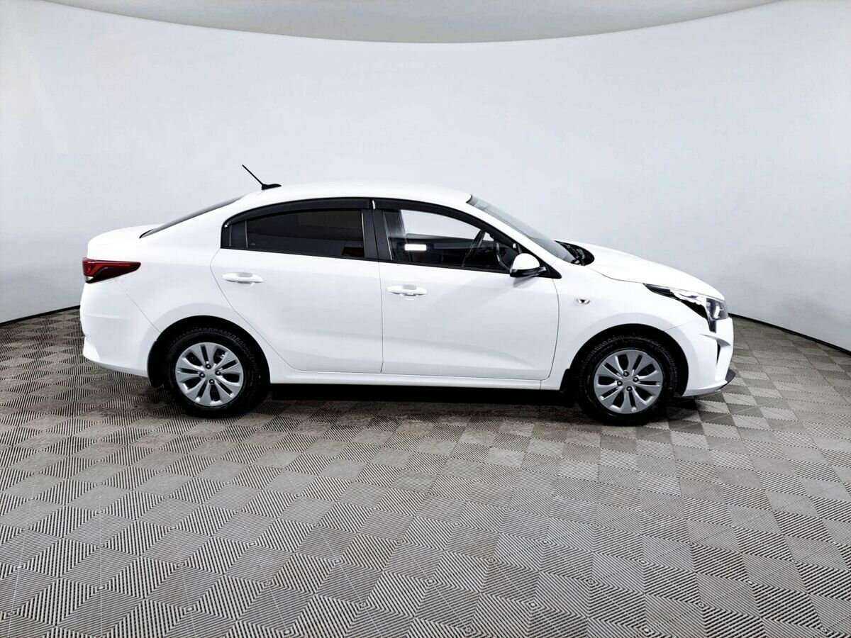 Kia Rio 2021 года с пробегом. Фото: #3