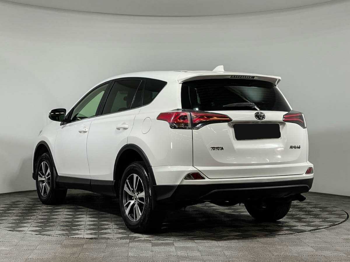 Toyota RAV4 2016 года с пробегом. Фото: #5