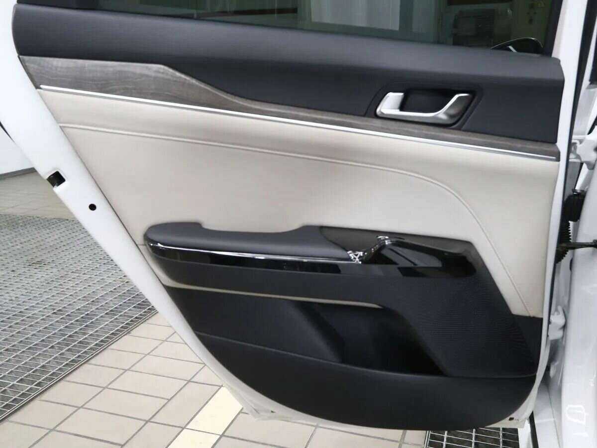 Kia K5 2021 года с пробегом. Фото: #7