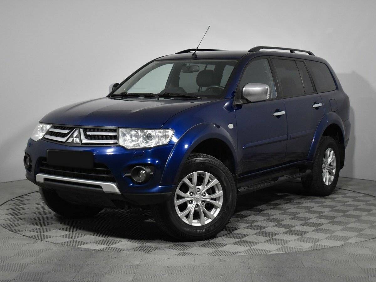 Mitsubishi Pajero Sport 2015 года с пробегом. Посмотреть фото
