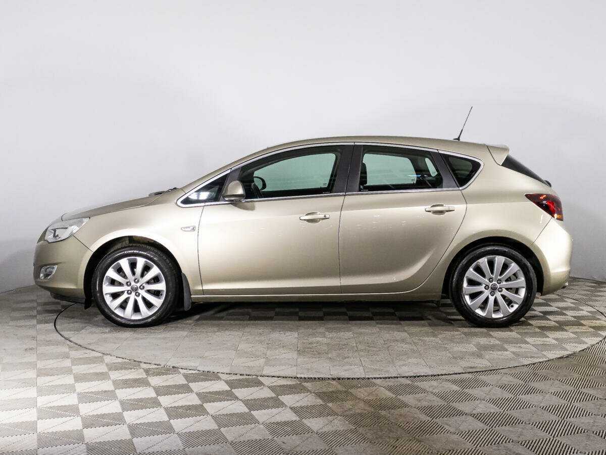Opel Astra 2012 года с пробегом. Фото: #7