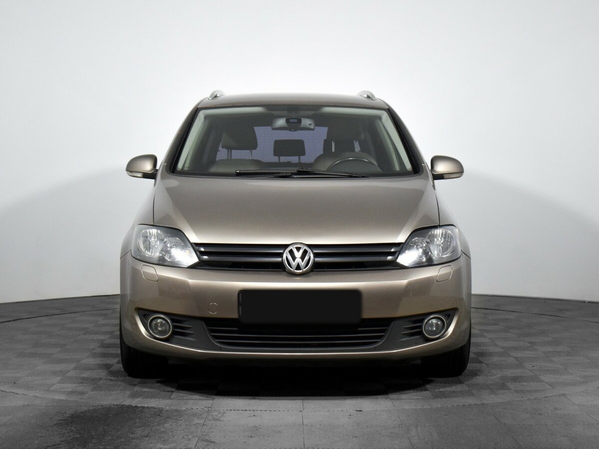 Volkswagen Golf Plus 2012 года с пробегом. Фото: #1