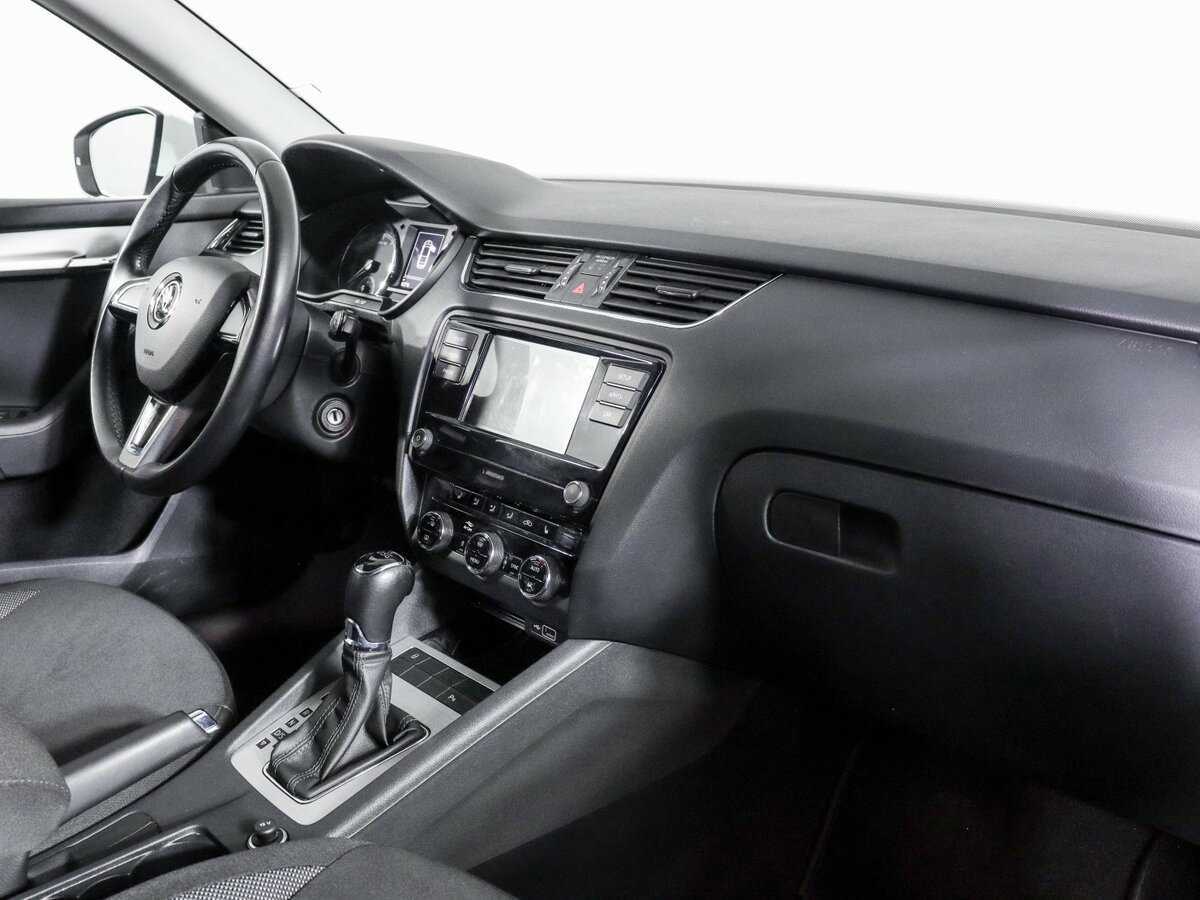 Skoda Octavia 2019 года с пробегом. Фото: #8