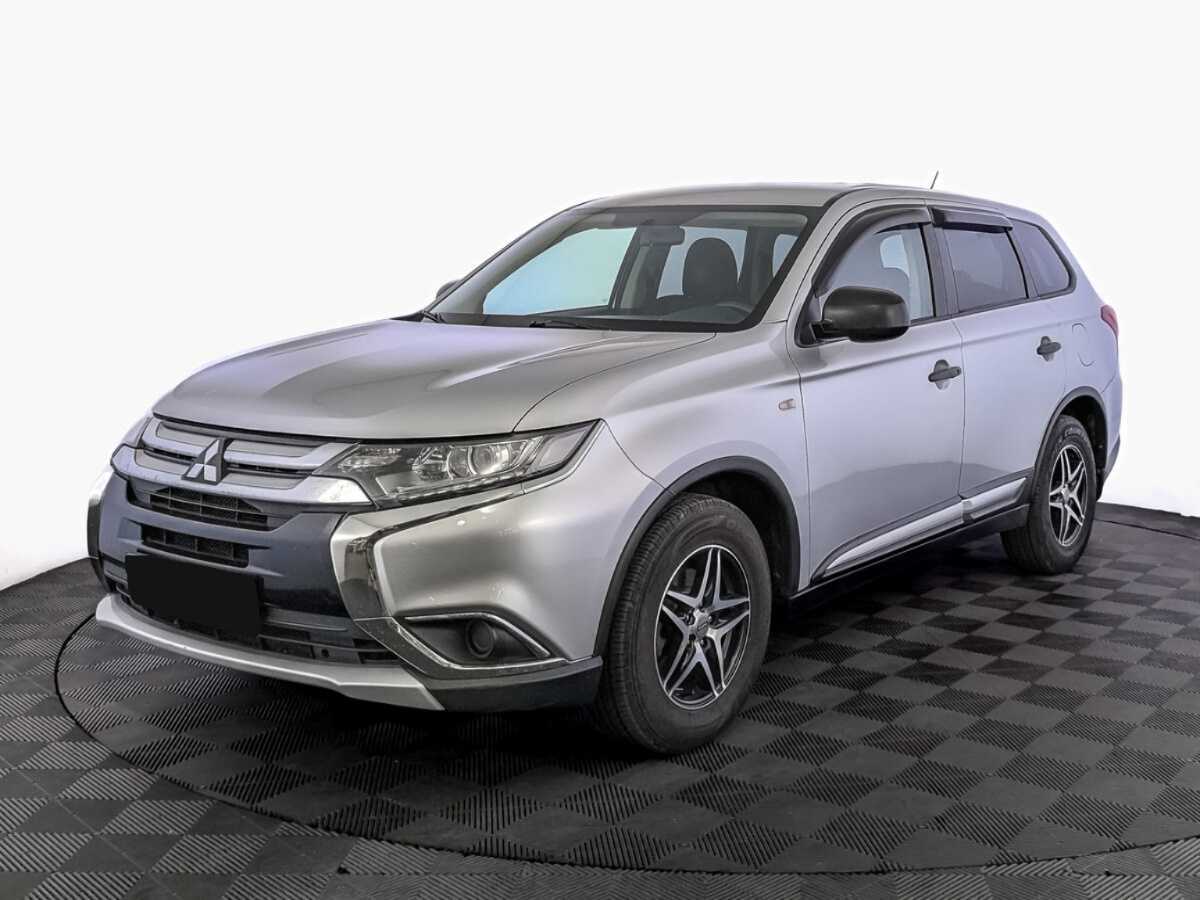 Mitsubishi Outlander 2015 года с пробегом. Посмотреть фото