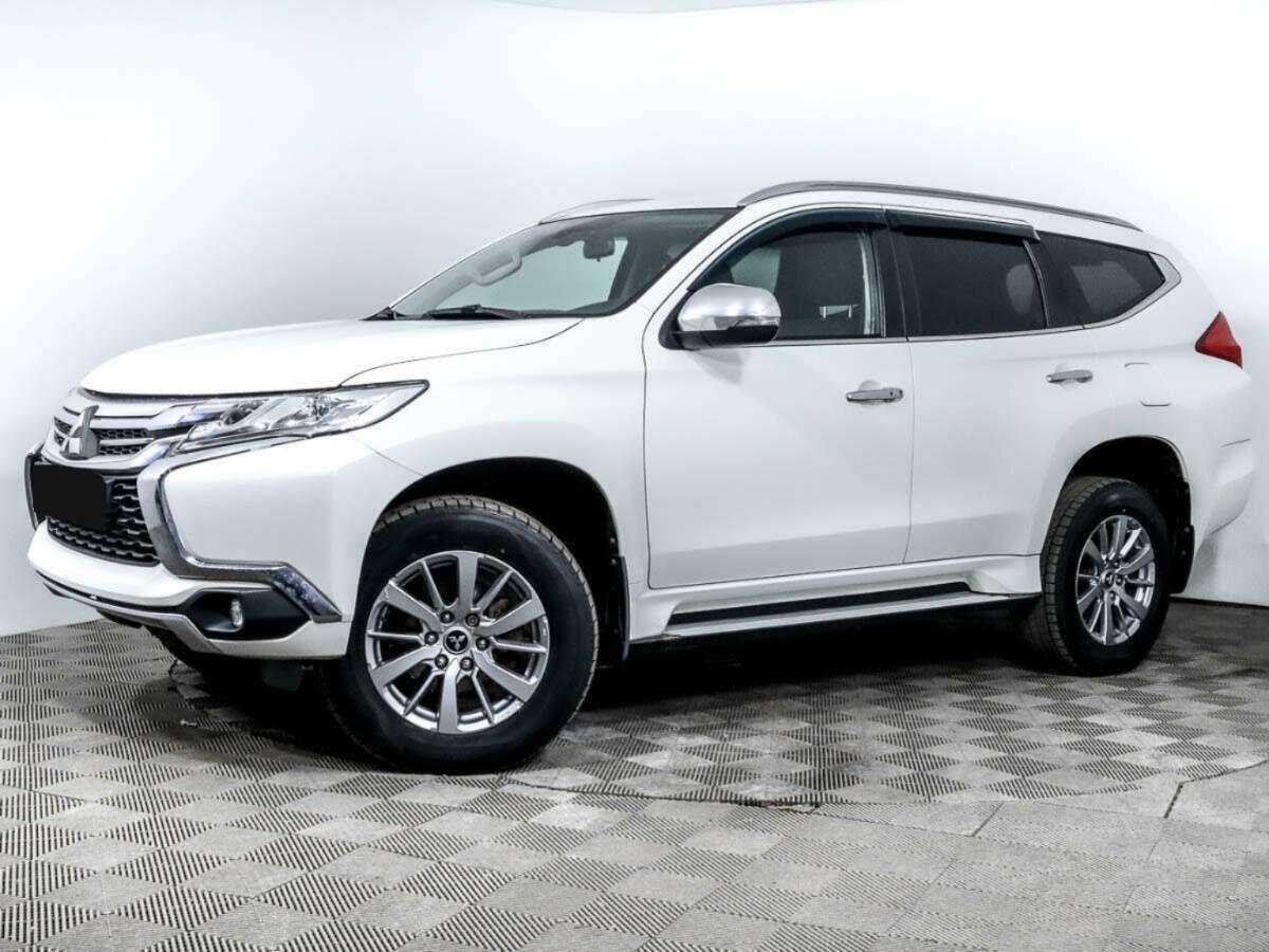 Mitsubishi Pajero Sport 2017 года с пробегом. Фото: #0