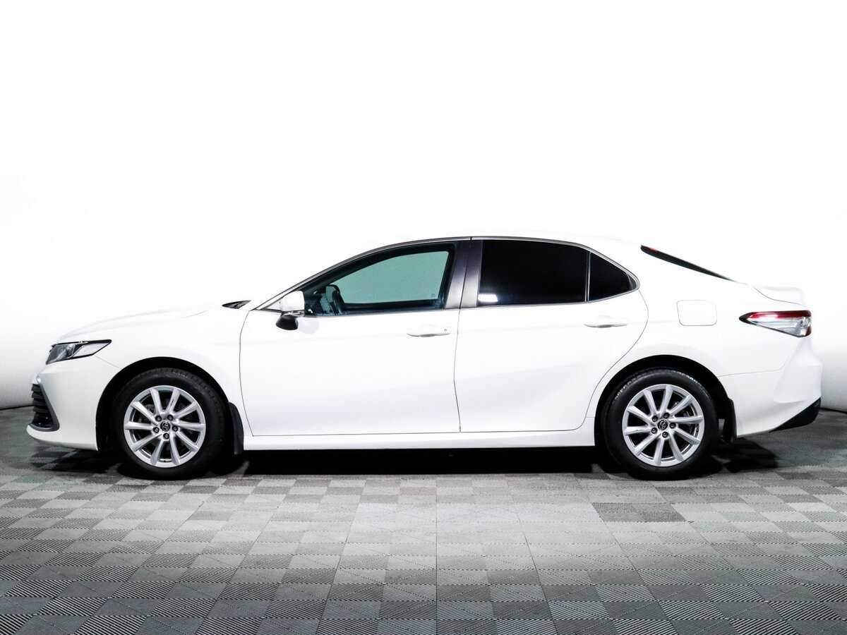 Toyota Camry 2021 года с пробегом. Фото: #4
