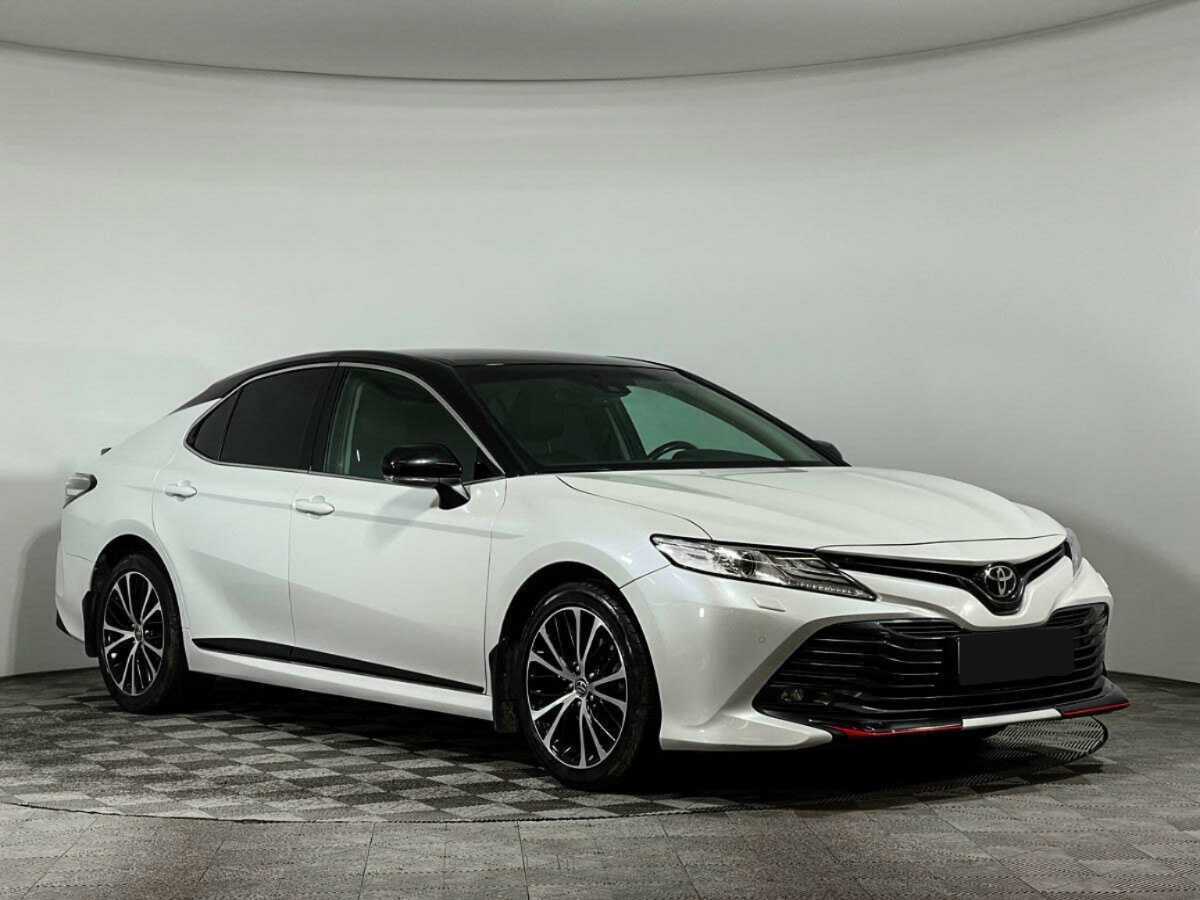 Toyota Camry 2020 года с пробегом. Фото: #2