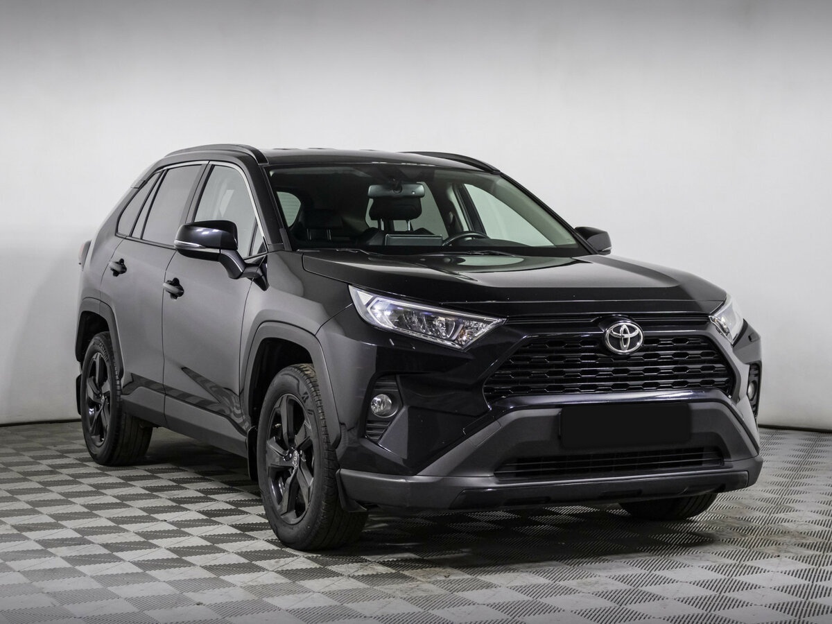Toyota RAV4 2021 года с пробегом. Фото: #2