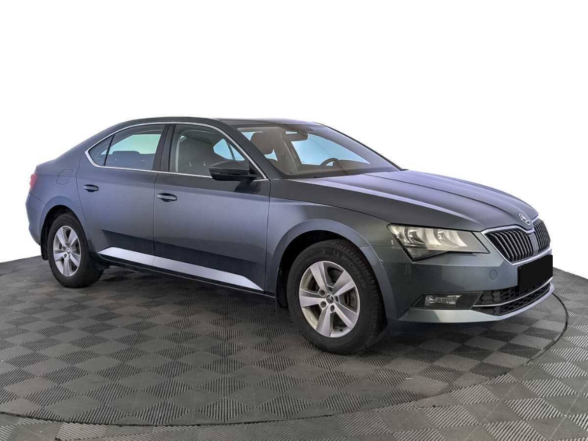 Skoda Superb 2019 года с пробегом. Фото: #2