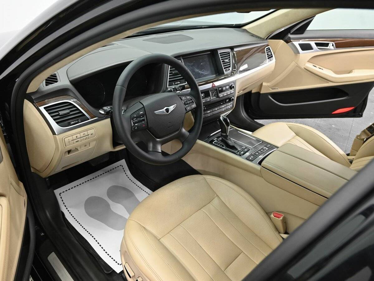 Hyundai Genesis 2016 года с пробегом. Фото: #7