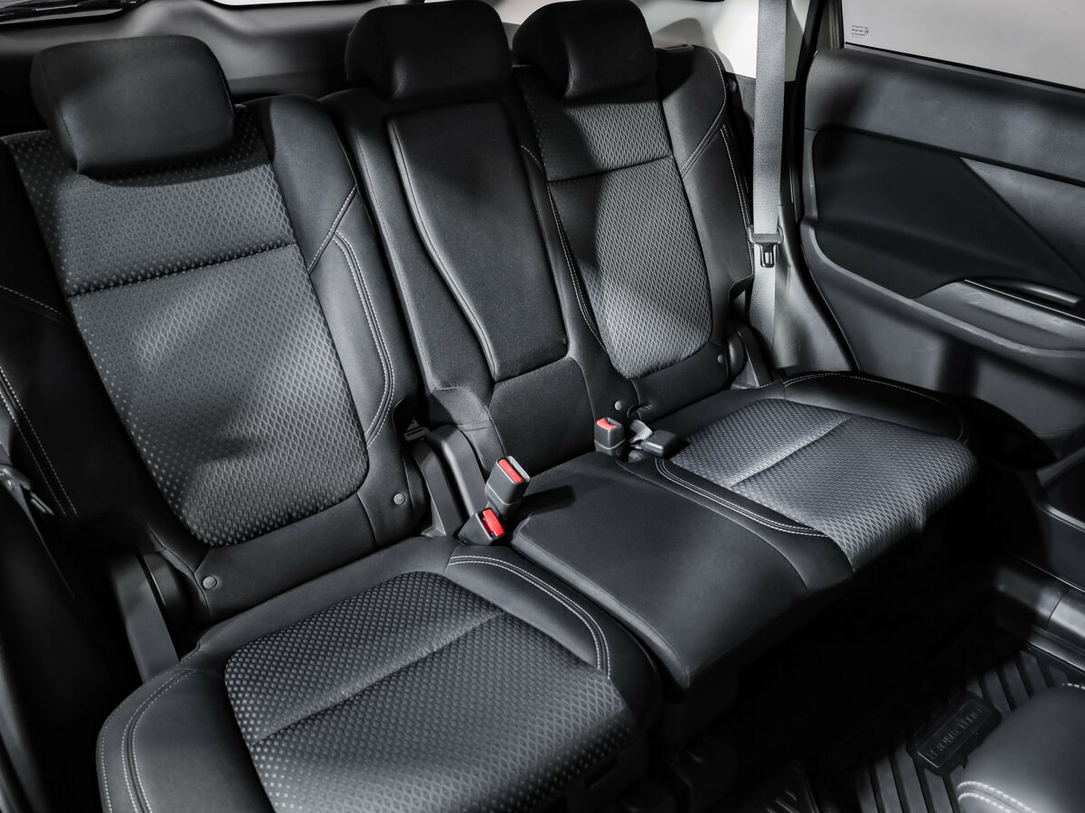 Mitsubishi Outlander 2020 года с пробегом. Фото: #22