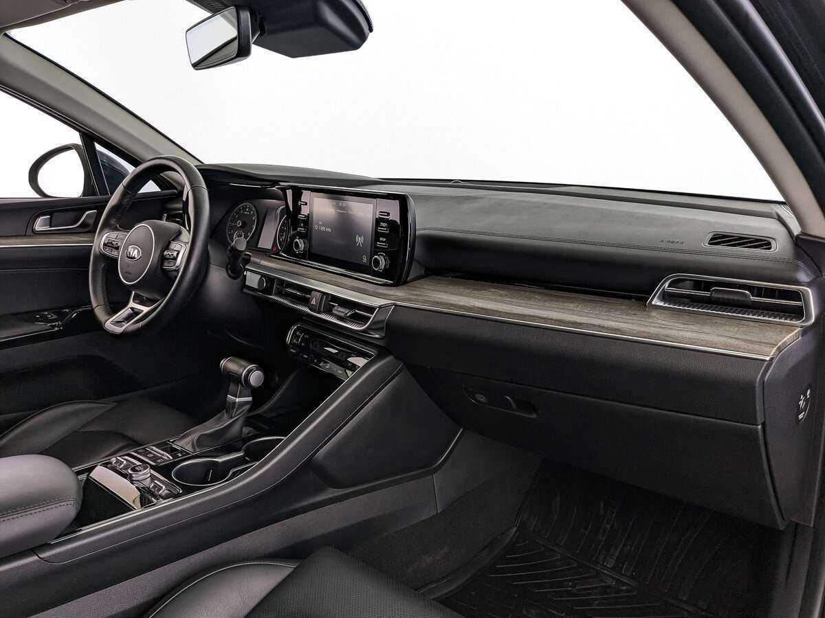 Kia K5 2021 года с пробегом. Фото: #8