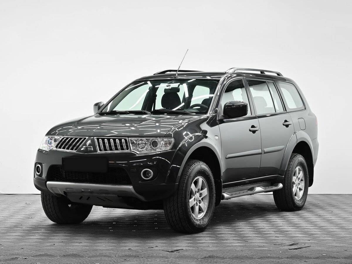 Mitsubishi Pajero Sport 2012 года с пробегом. Посмотреть фото
