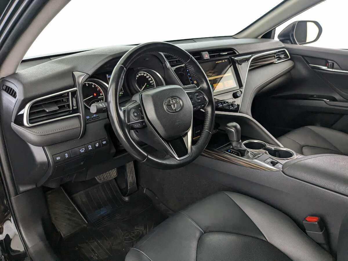 Toyota Camry 2020 года с пробегом. Фото: #10
