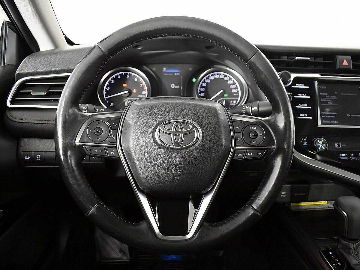 Toyota Camry 2019 года с пробегом. Фото: #10
