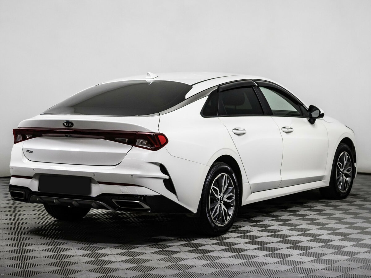Kia K5 2021 года с пробегом. Фото: #3