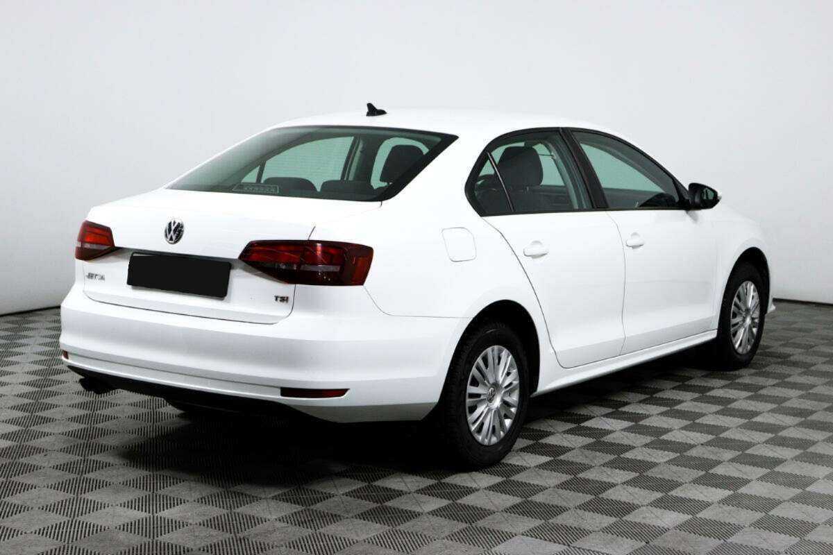 Volkswagen Jetta 2018 года с пробегом. Фото: #4