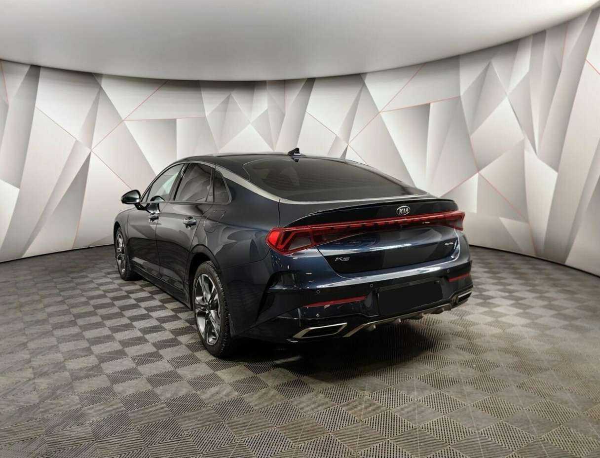 Kia K5 2021 года с пробегом. Фото: #3