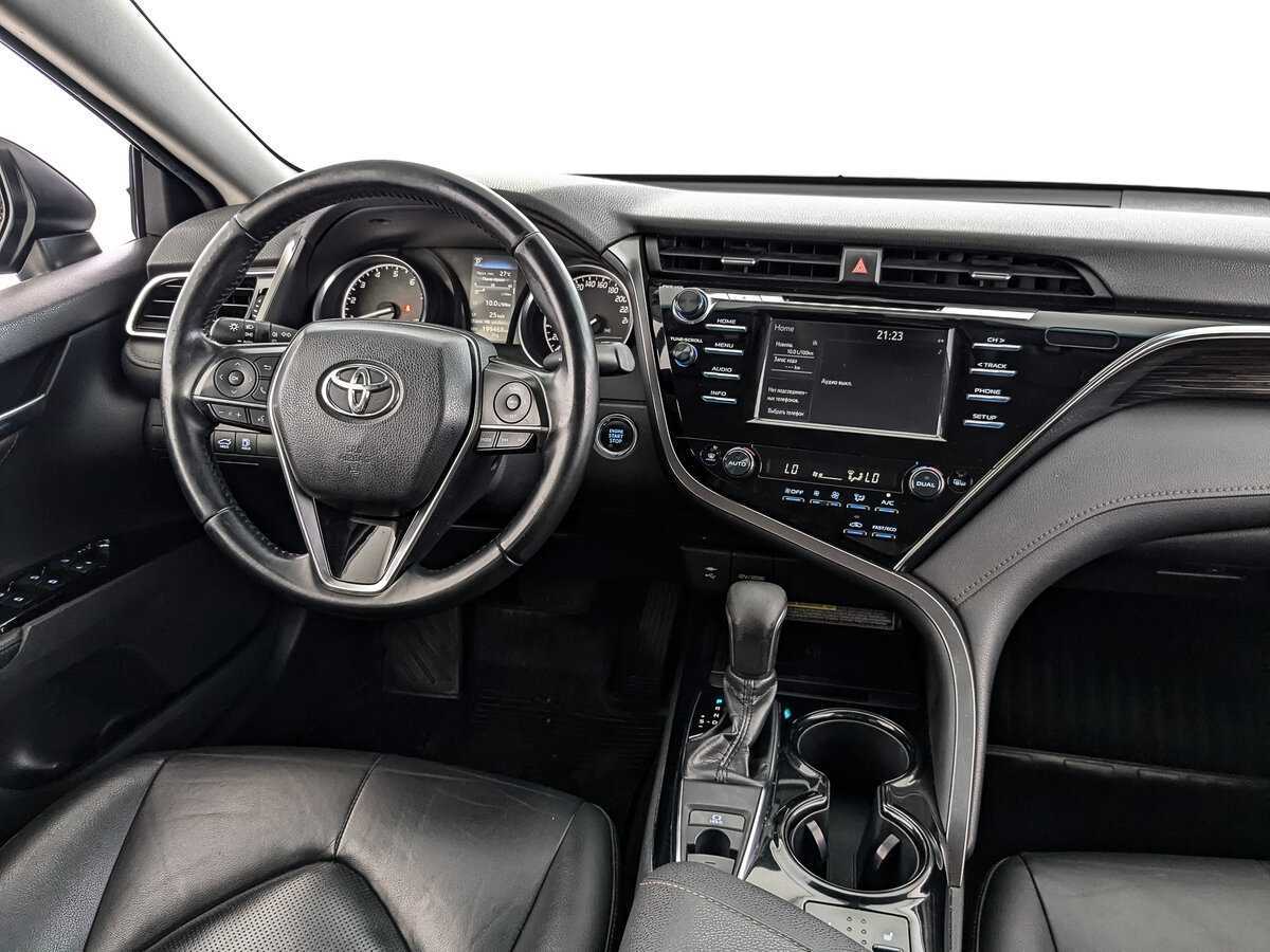 Toyota Camry 2019 года с пробегом. Фото: #16