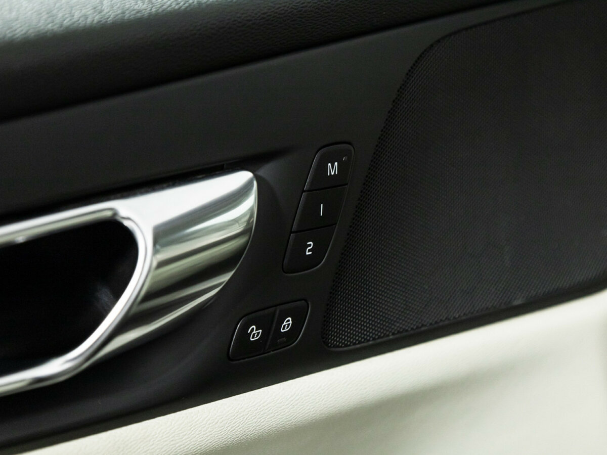 Volvo V60 2018 года с пробегом. Фото: #13