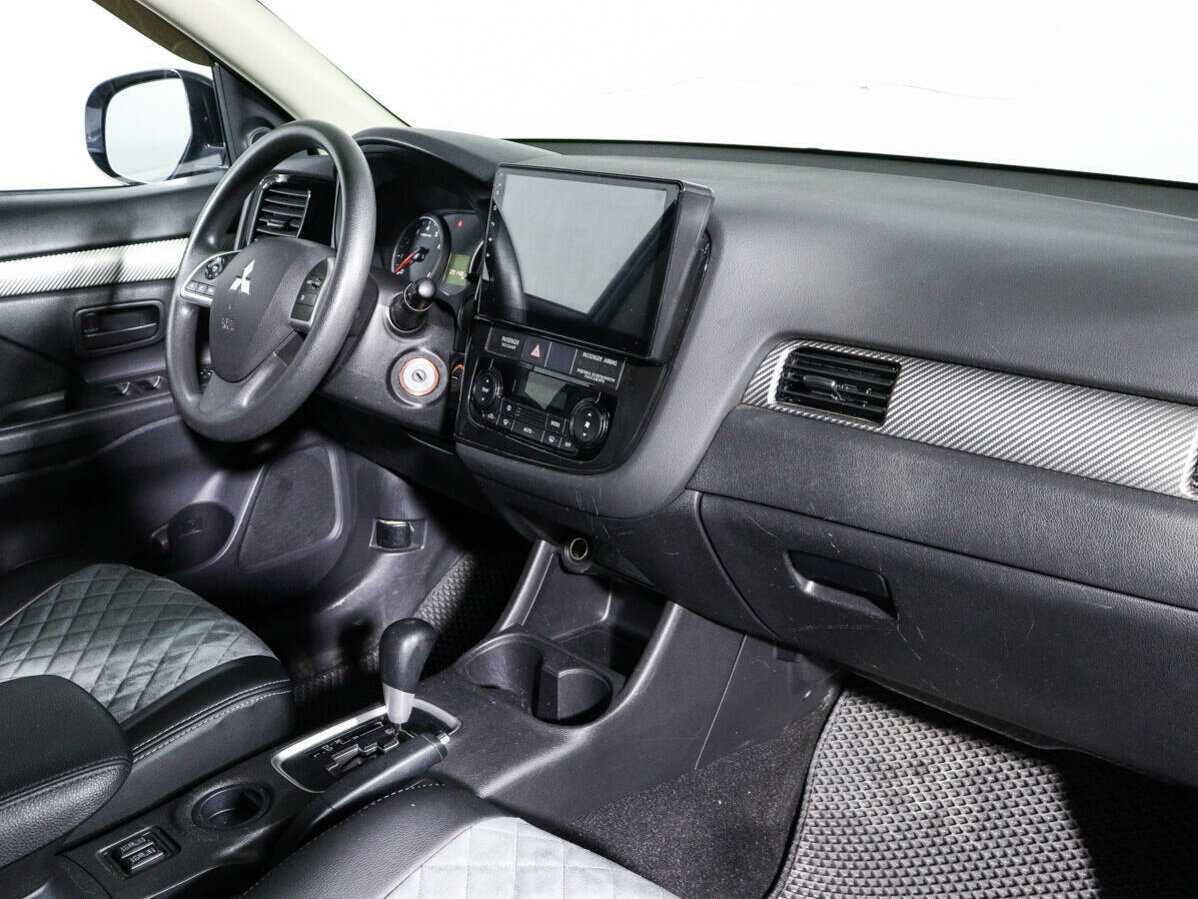 Mitsubishi Outlander 2013 года с пробегом. Фото: #8