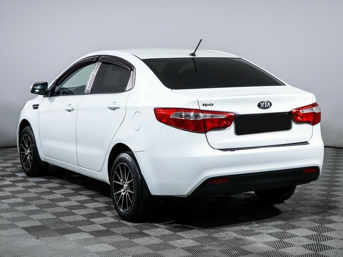 Kia Rio 2013 года с пробегом. Фото: #5
