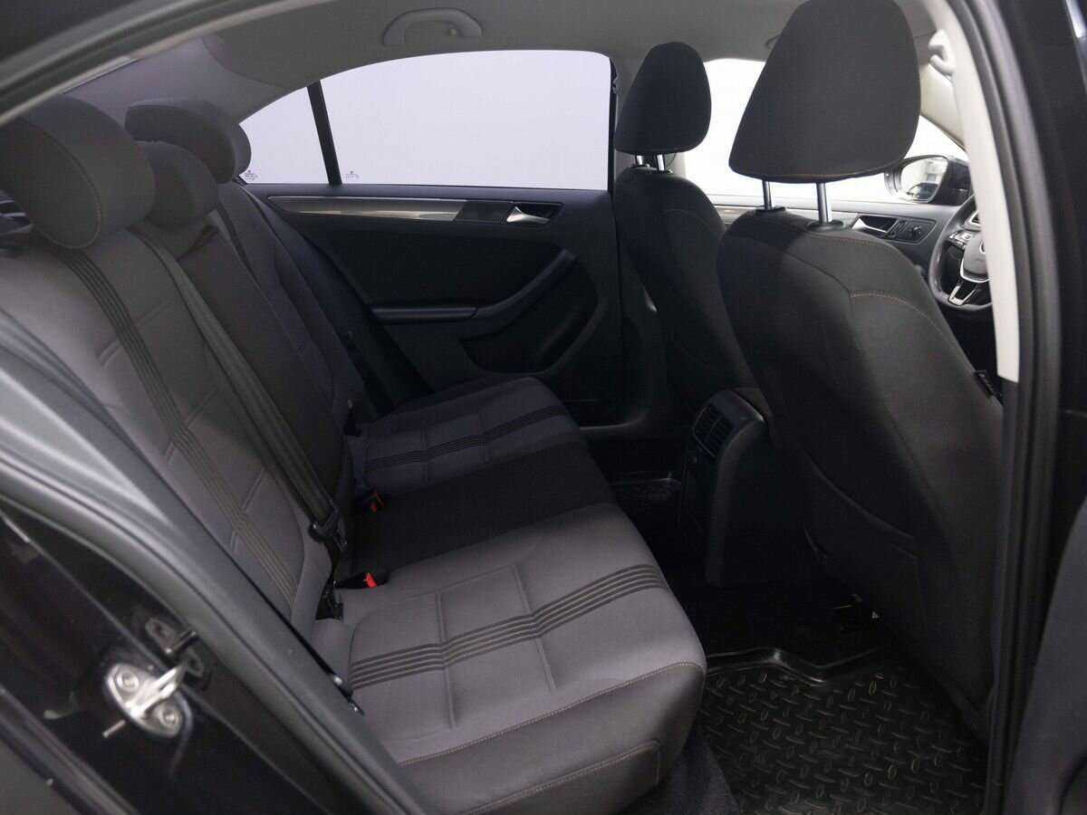 Volkswagen Jetta 2016 года с пробегом. Фото: #8