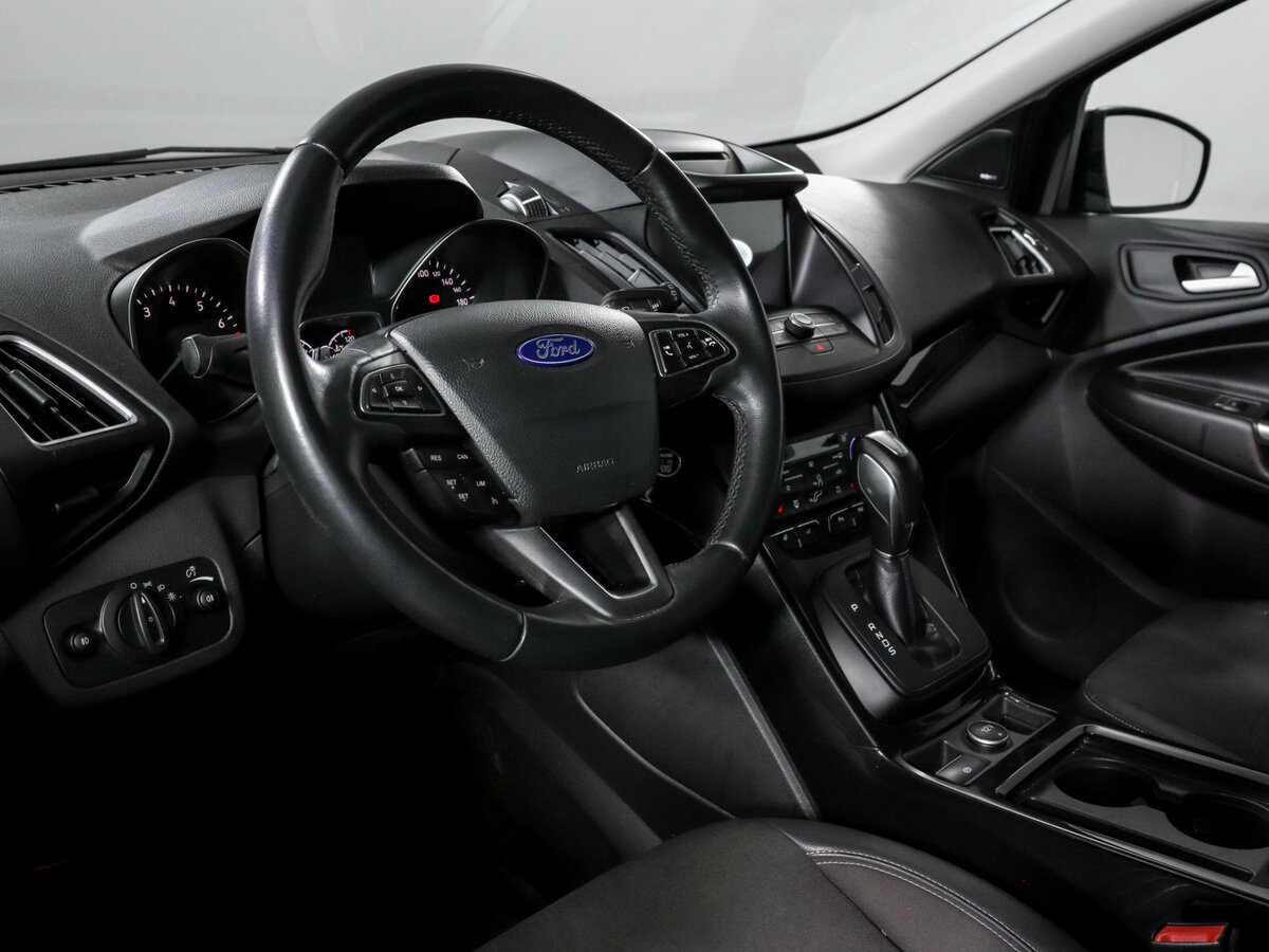 Ford Kuga 2018 года с пробегом. Фото: #10