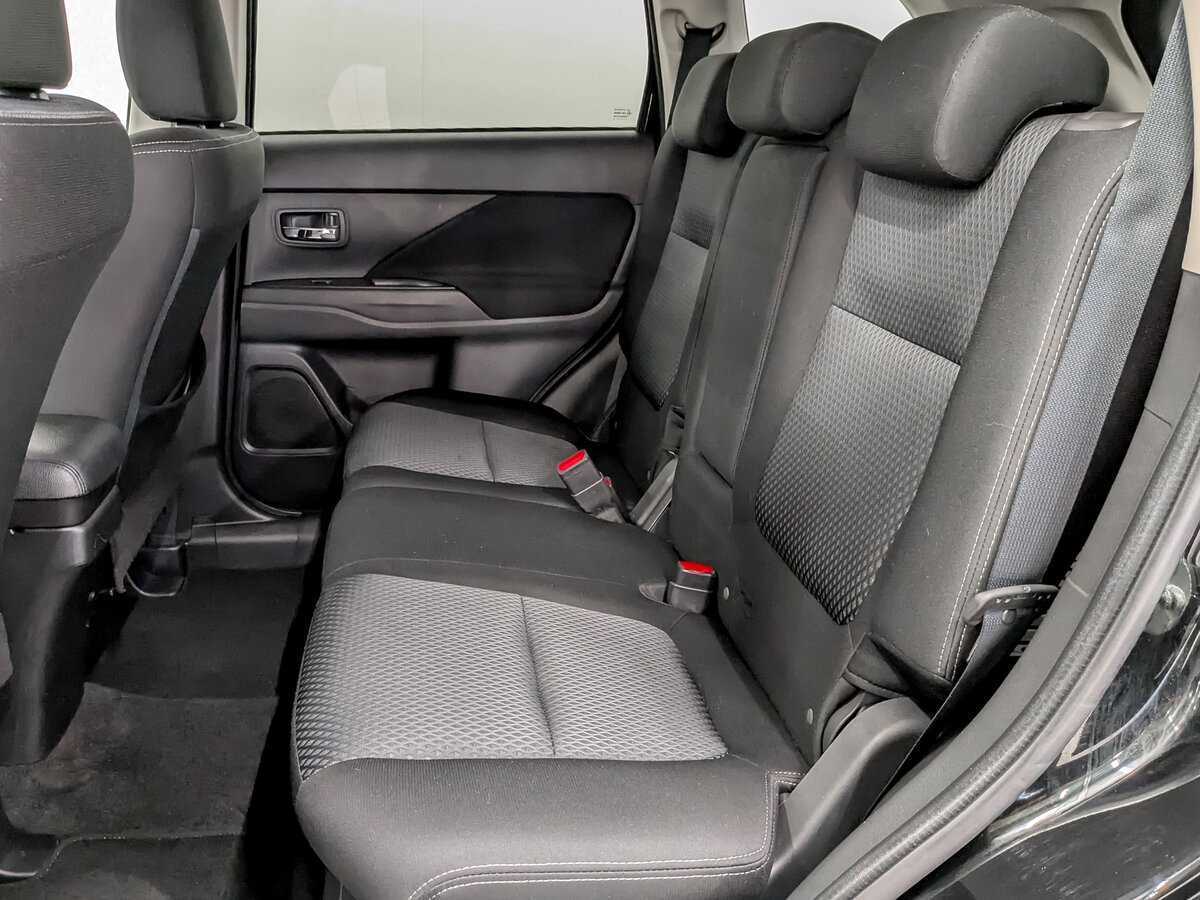 Mitsubishi Outlander 2018 года с пробегом. Фото: #11