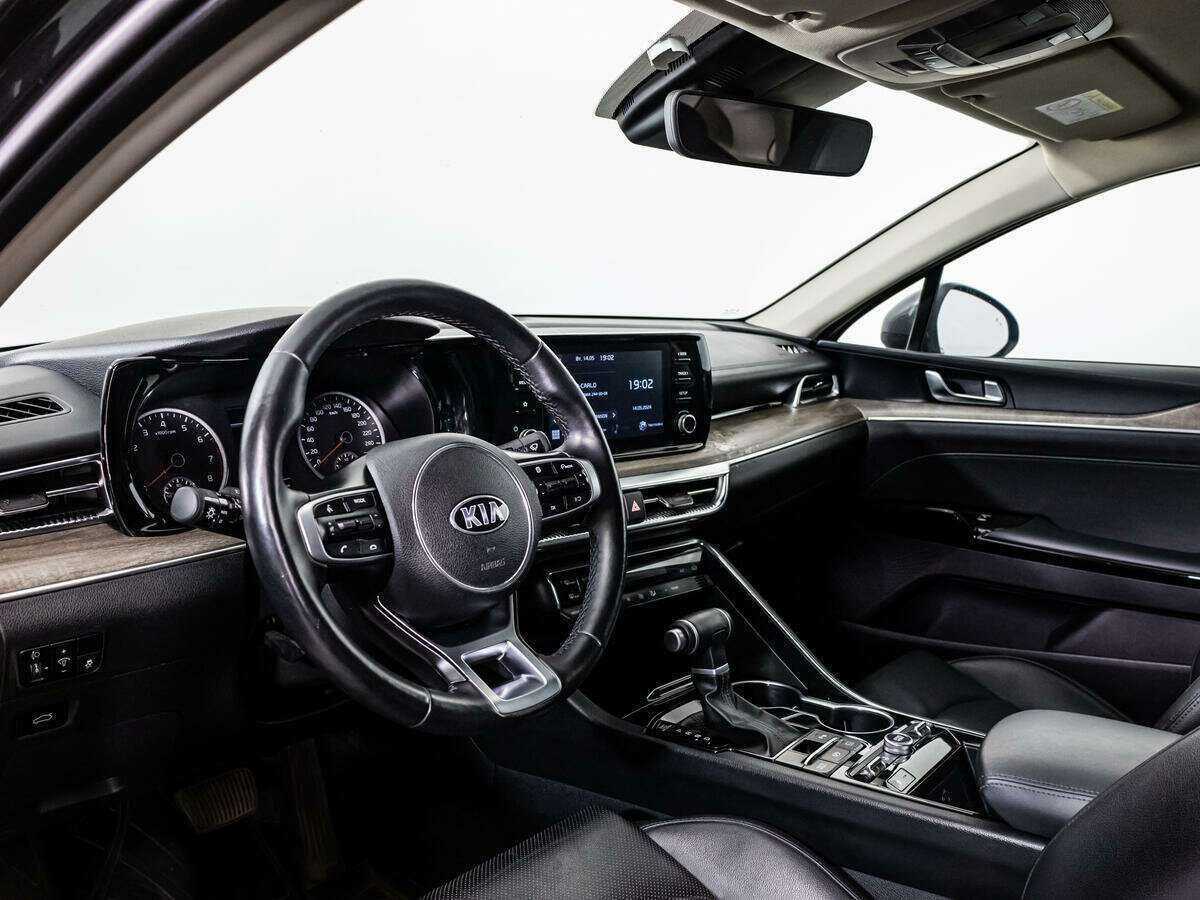 Kia K5 2021 года с пробегом. Фото: #9