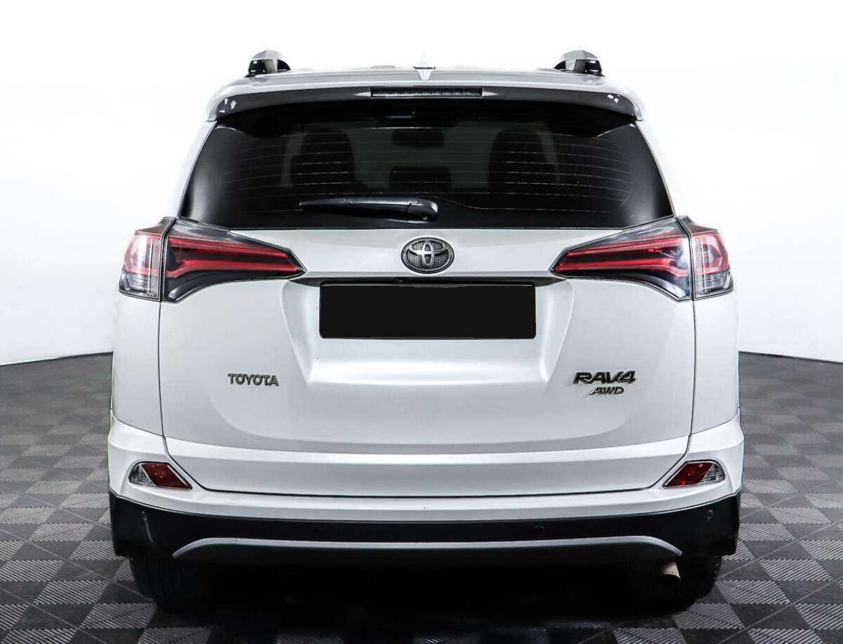 Toyota RAV4 2018 года с пробегом. Фото: #5