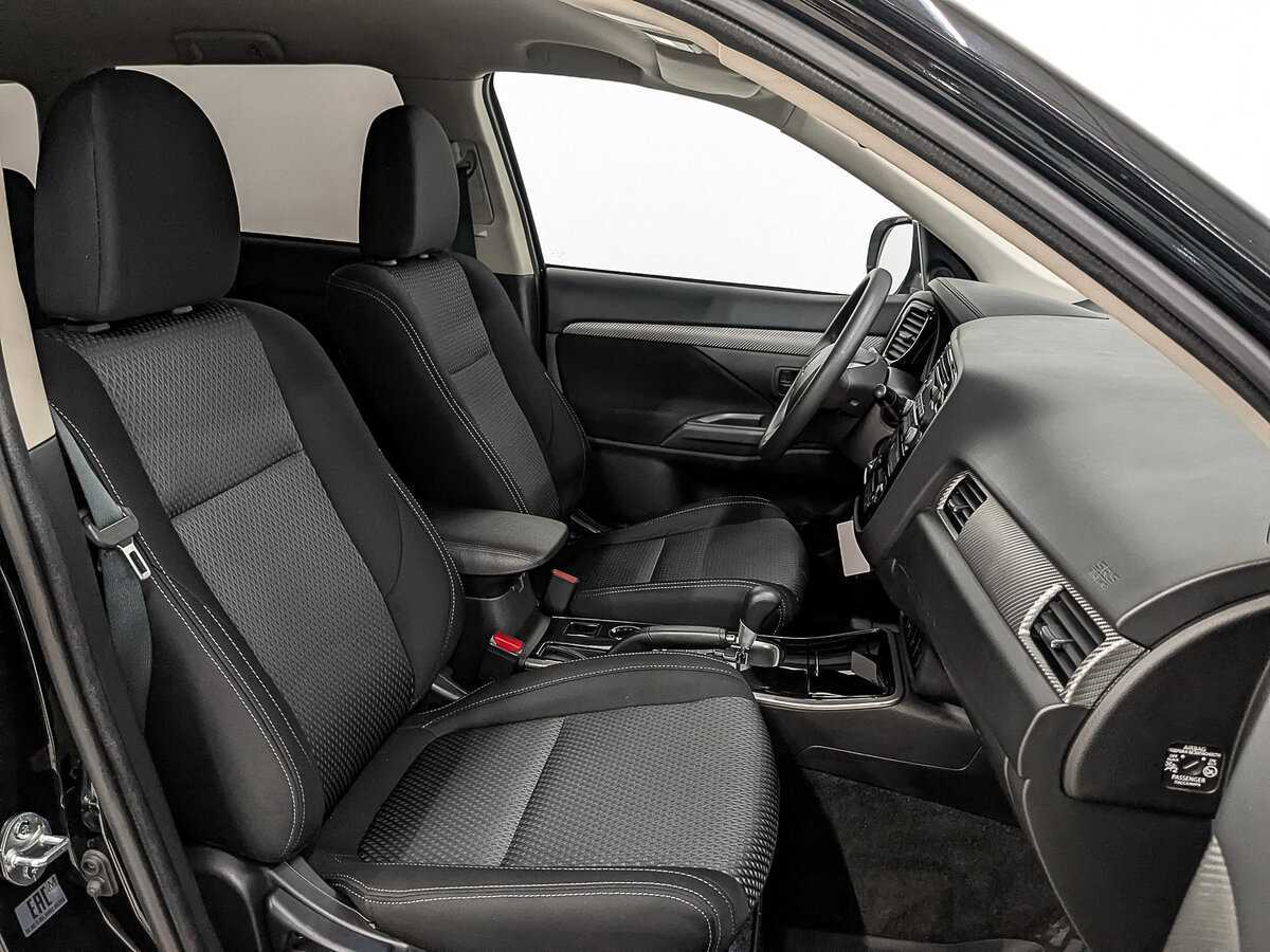 Mitsubishi Outlander 2018 года с пробегом. Фото: #22