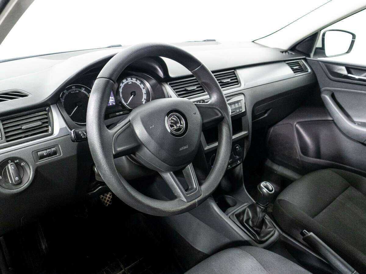 Skoda Rapid 2017 года с пробегом. Фото: #10