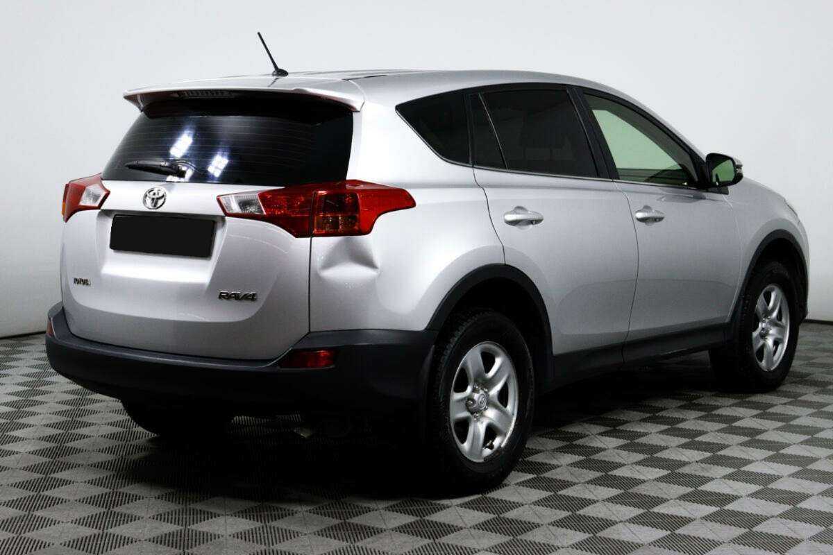 Toyota RAV4 2015 года с пробегом. Фото: #4