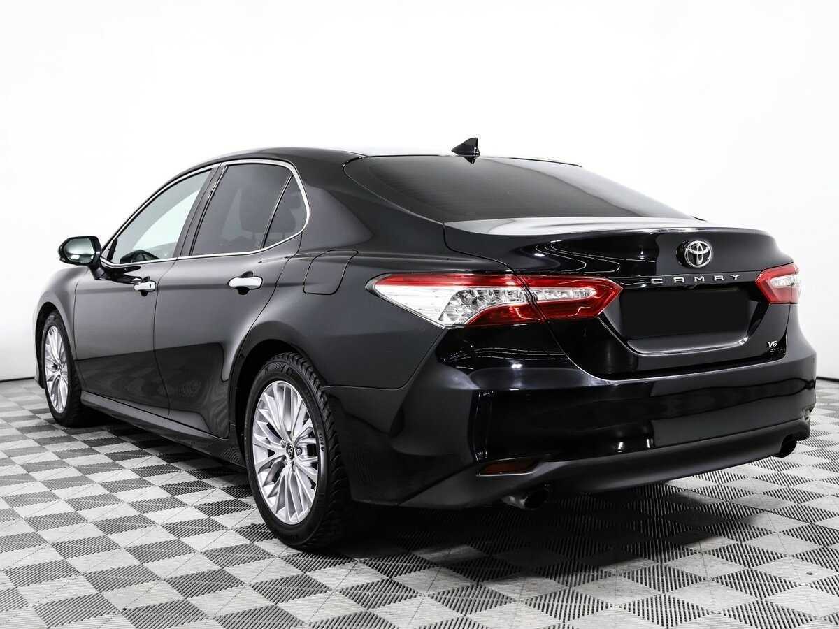 Toyota Camry 2018 года с пробегом. Фото: #6