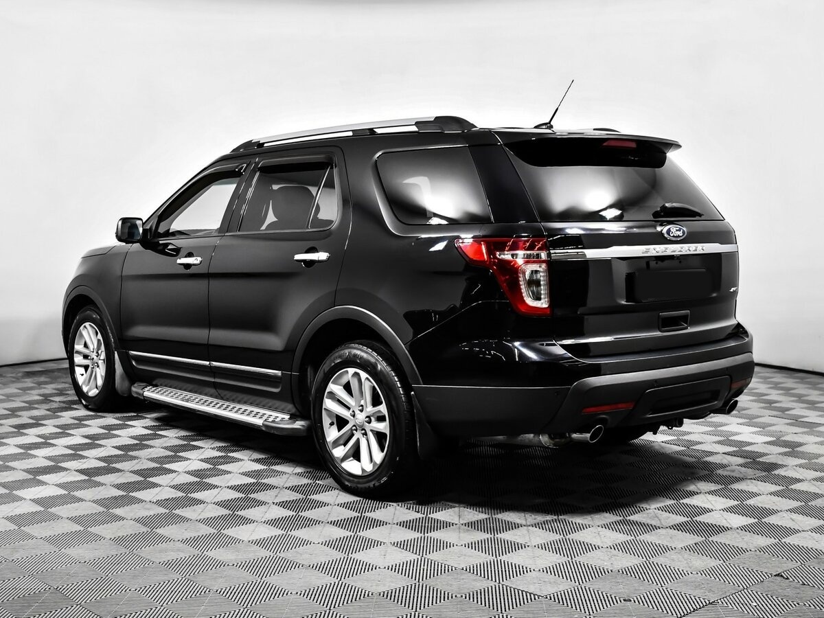 Ford Explorer 2013 года с пробегом. Фото: #5