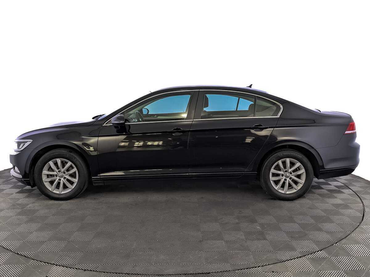 Volkswagen Passat 2018 года с пробегом. Фото: #7