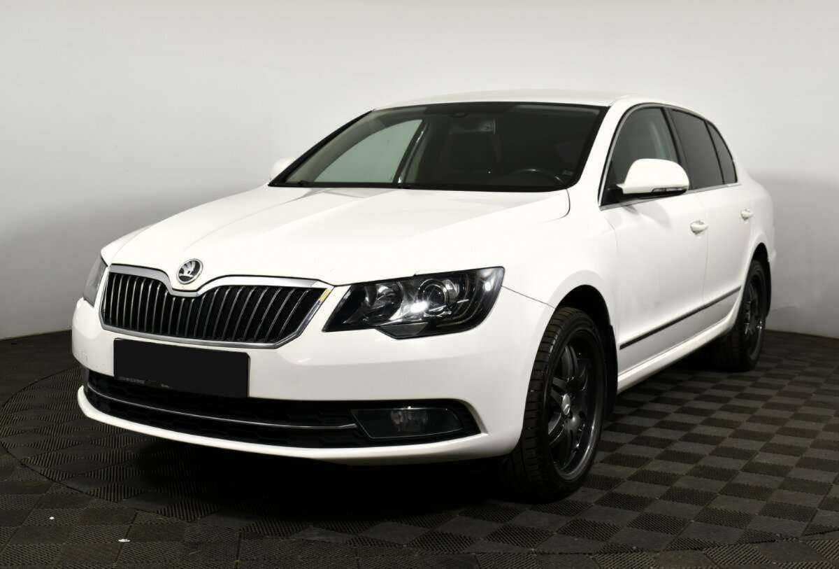 Skoda Superb 2015 года с пробегом. Посмотреть фото