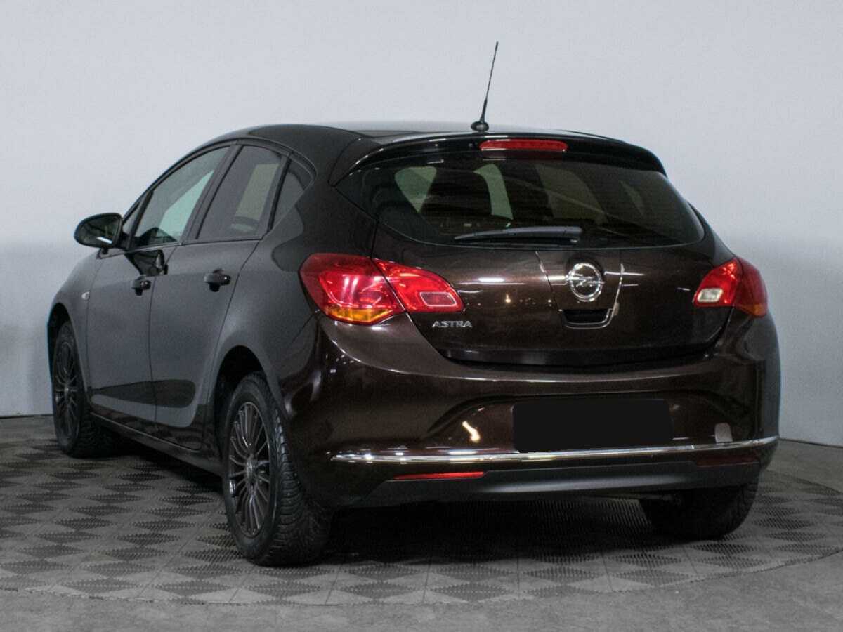Opel Astra 2014 года с пробегом. Фото: #6
