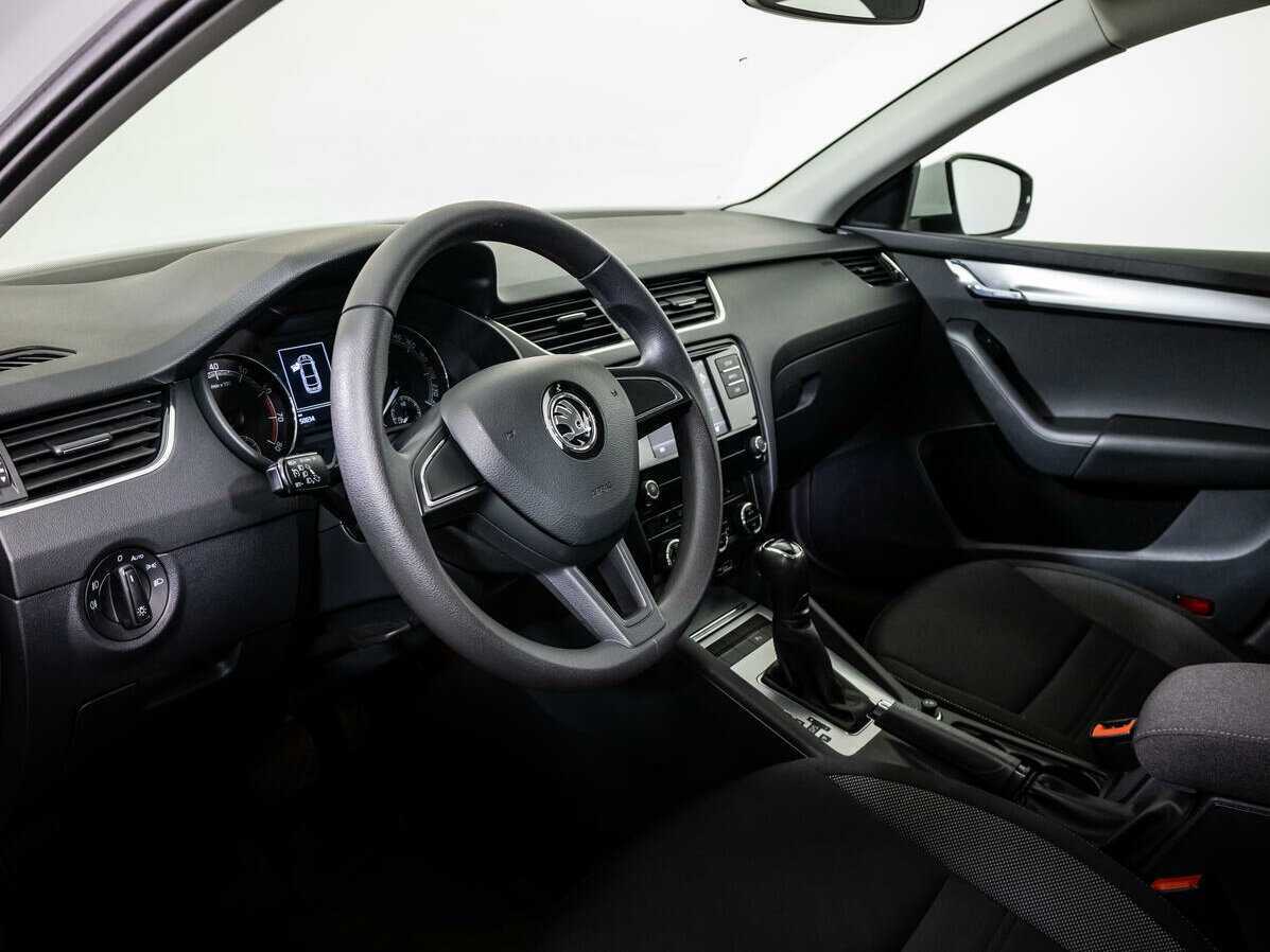 Skoda Octavia 2019 года с пробегом. Фото: #10