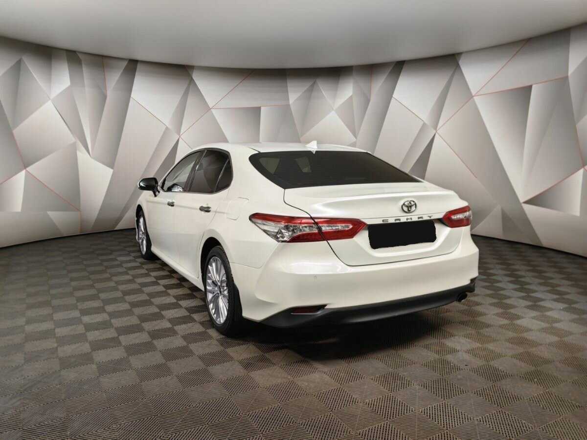 Toyota Camry 2020 года с пробегом. Фото: #3