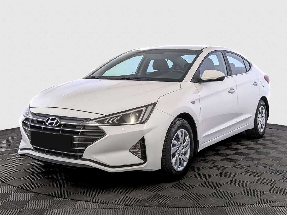 Hyundai Elantra 2020 года с пробегом. Посмотреть фото