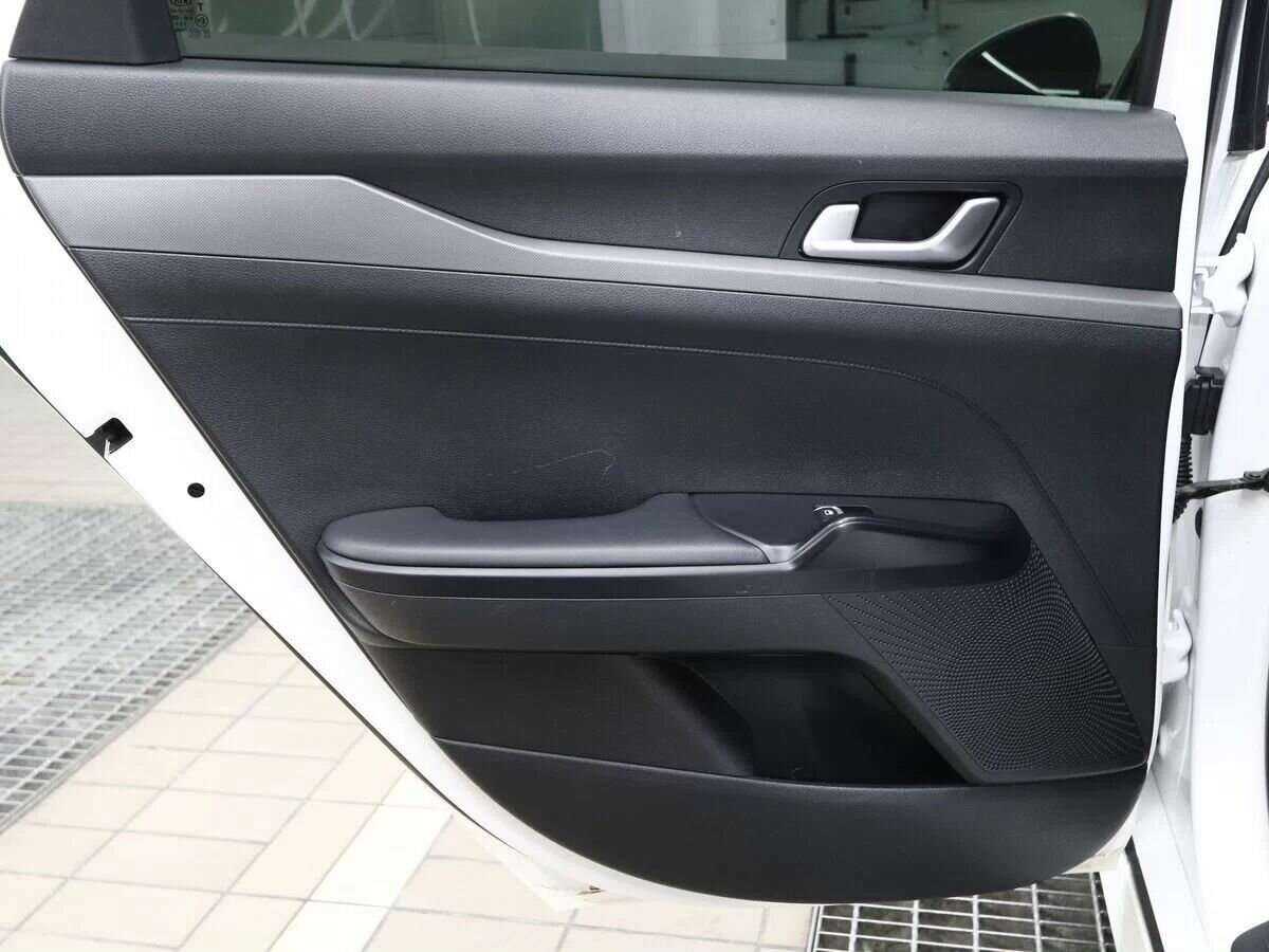 Kia K5 2020 года с пробегом. Фото: #11