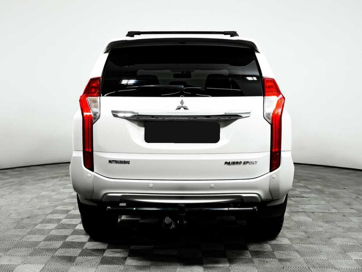 Mitsubishi Pajero Sport 2019 года с пробегом. Фото: #5